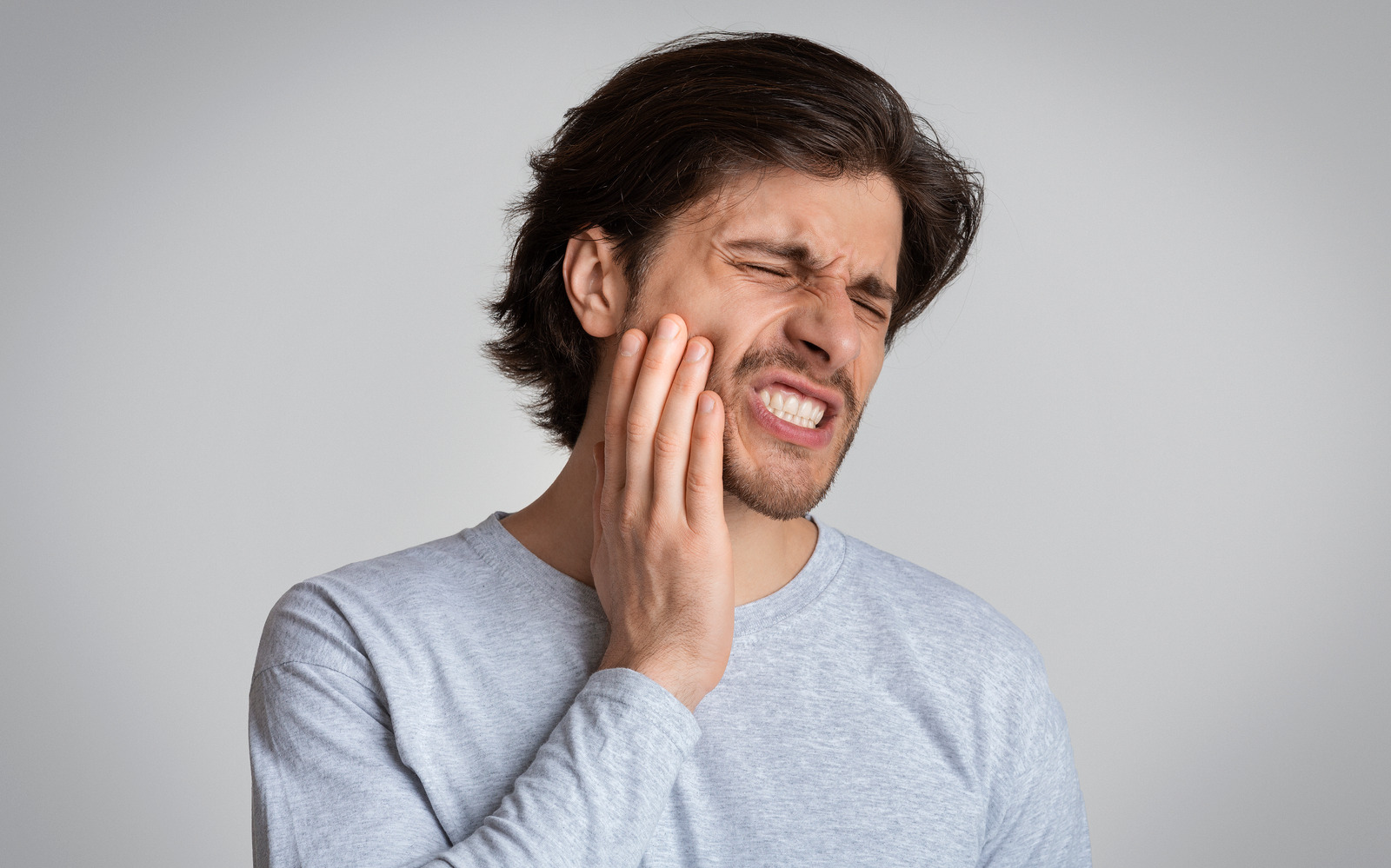 Featured image for “Emergency Dentistry FAQs: Answers To Common Questions About Dental Emergencies”